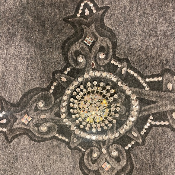 Dreams Cashmere pashmina with Swarovski crystals - Picture 6 of 6